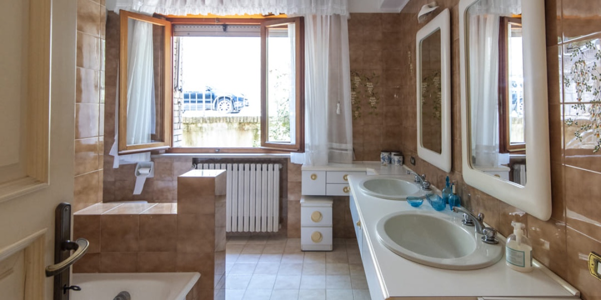 Falconara Periferia, 4 Camere Camere, ,2 BagniBagni,Villa,In Vendita,1140