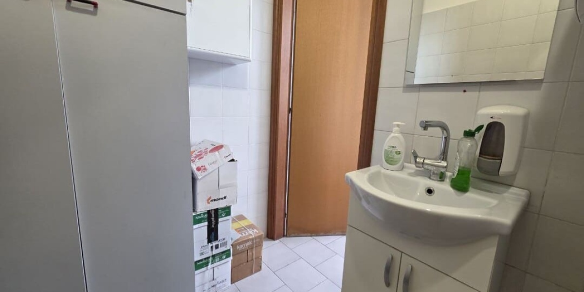 Ancona Quartieri Nuovi, 0 , 2 Stanze Stanze,1 BagnoBagno,Ufficio,In Vendita,1177