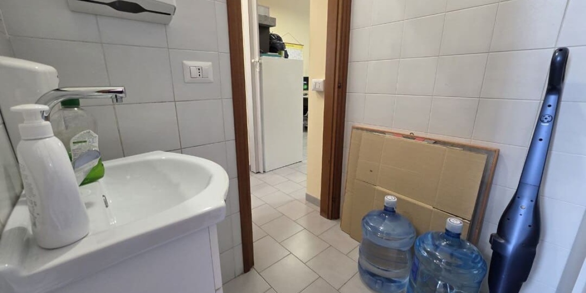 Ancona Quartieri Nuovi, 0 , 2 Stanze Stanze,1 BagnoBagno,Ufficio,In Vendita,1177