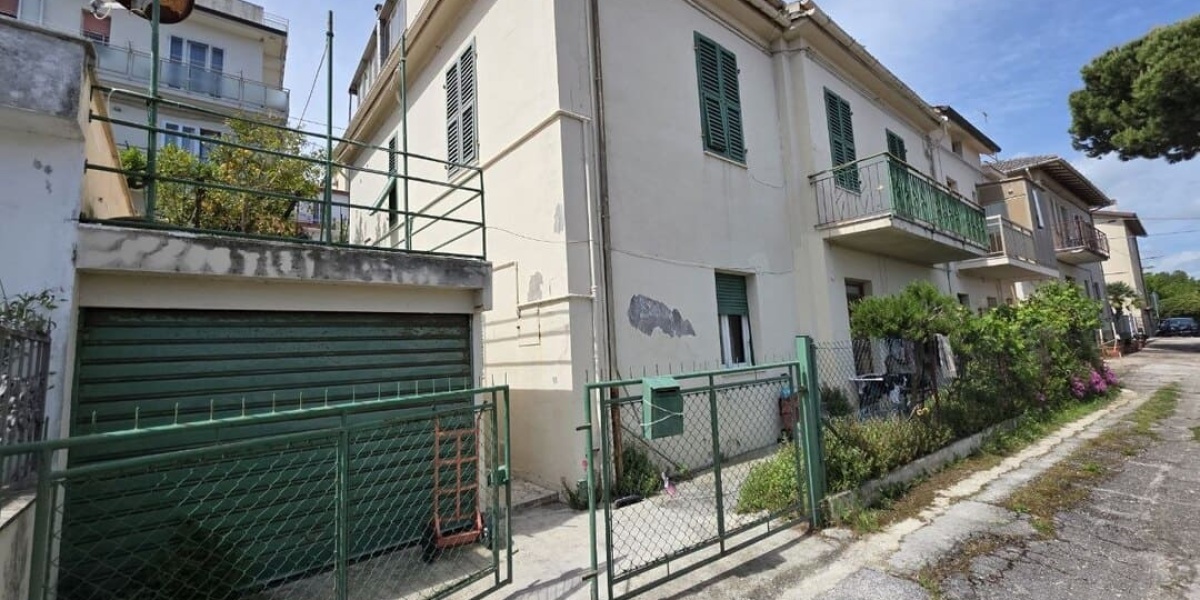 Falconara Periferia, 4 Stanze da Letto Stanze da Letto, 0 ,2 BagnoBagno,Appartamento,In Vendita,1191 Falconara Periferia, 4 Stanze da Letto Stanze da Letto, 0 ,2 BagnoBagno,Appartamento,In Vendita,1191