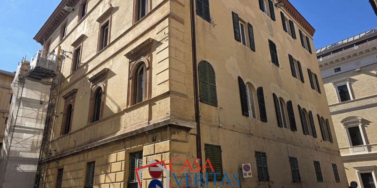Ancona Centro, 7 Stanze da Letto Stanze da Letto, 0 ,1 BagnoBagno,Appartamento,In Vendita,1232