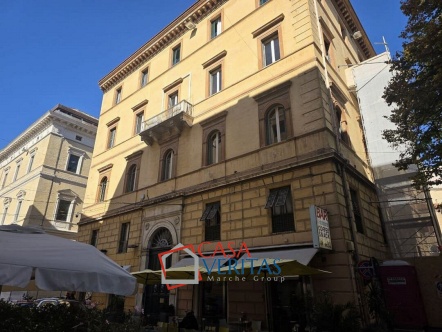 Ancona Centro, 7 Stanze da Letto Stanze da Letto, 0 ,1 BagnoBagno,Appartamento,In Vendita,1232