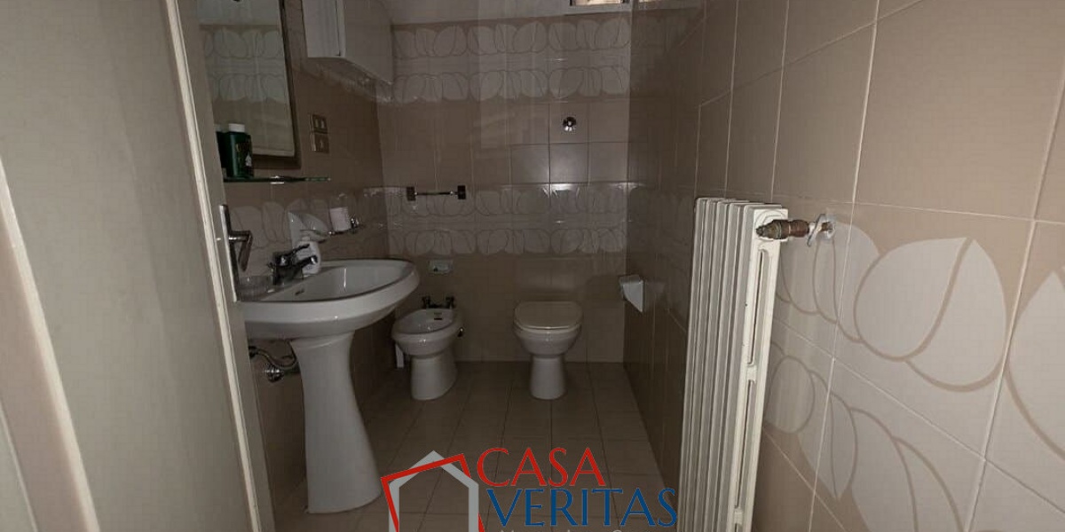Ancona Centro, 7 Stanze da Letto Stanze da Letto, 0 ,1 BagnoBagno,Appartamento,In Vendita,1232