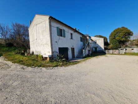 Ancona Torrette-Barcaglione Via Monte Ronzano, 6 Camere Camere, ,2 BagniBagni,Rustico/Casale,In Vendita,Via Monte Ronzano,1025